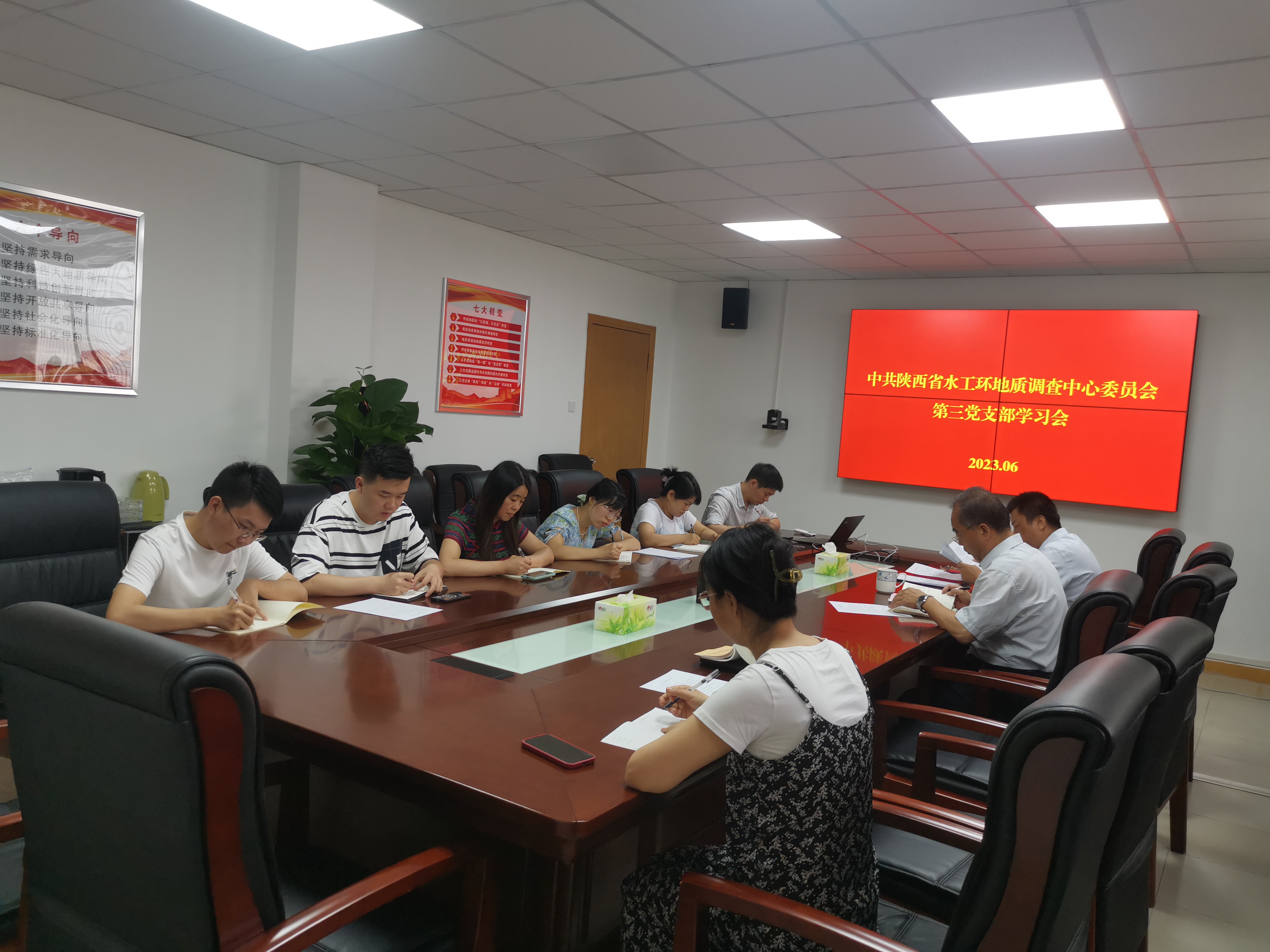 1688717829327213.jpg 1688717829327213.jpg